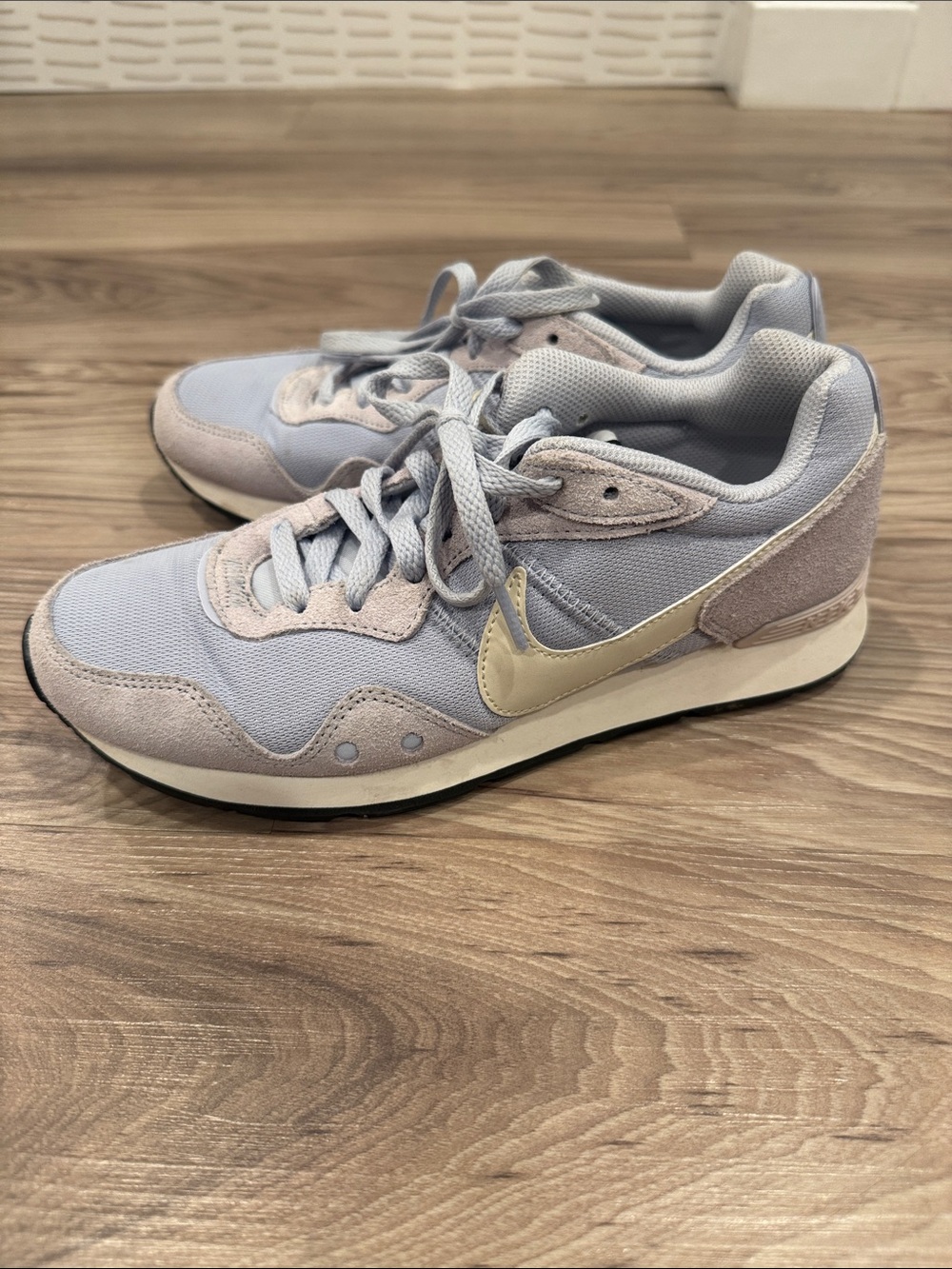 Women’s Nike Venture Runner Ghost Sail size 7.5 light purple/blue trainers